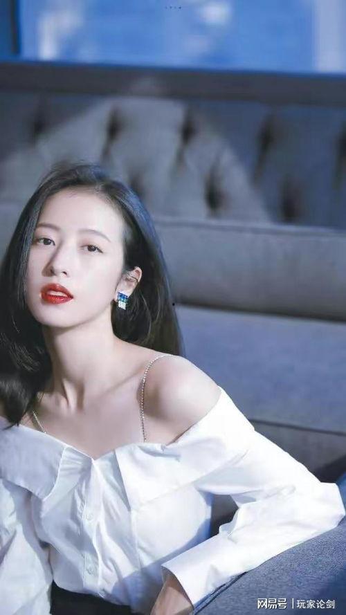 娱乐吃瓜酱 周雨彤,娱乐圈的“吃瓜达人”与她的多彩人生
