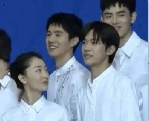 娱乐圈吃瓜少年日常,揭秘明星幕后趣事与八卦风云