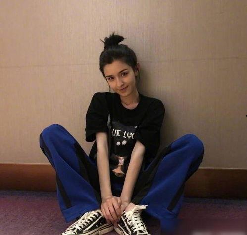 吃瓜娱乐哈妮克孜,从敦煌舞惊艳到娱乐圈风波，揭秘她的星途历程”