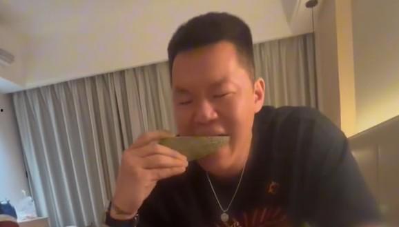娱乐圈的瓜吃撑了