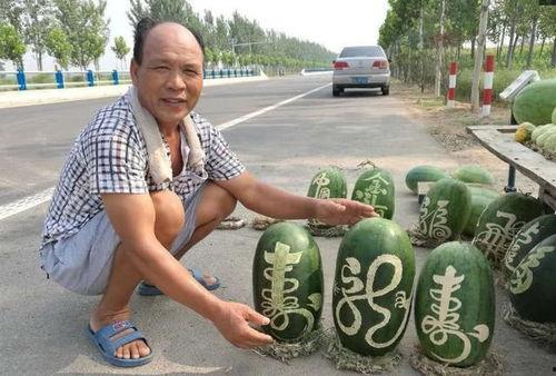 娱乐吃瓜酱人多的地铁,娱乐吃瓜酱成热门话题