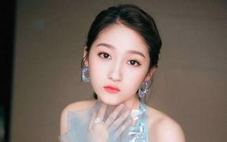 娱乐圈吃瓜大妈小说,吃瓜大妈的传奇故事