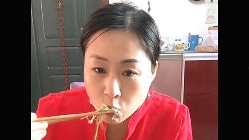 娱乐吃瓜酱当你的朋友,揭秘娱乐圈幕后故事,带你领略明星真实生活