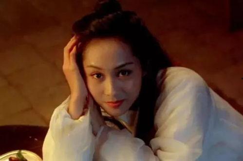 大话娱乐吃瓜美少女视频,揭秘“吃瓜美少女”视频背后的热点事件